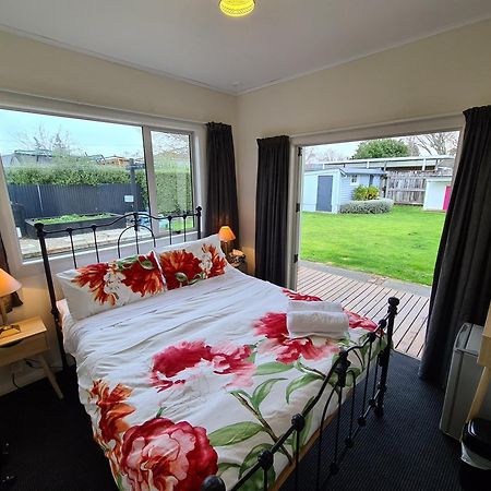 Central Masterton Sleepout ภายนอก รูปภาพ